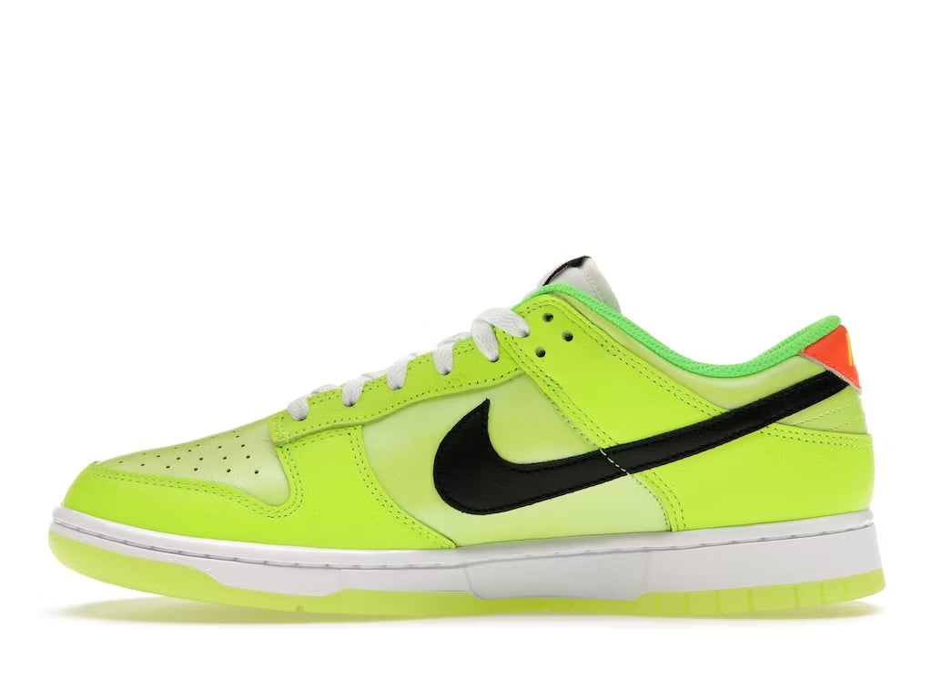 Nike Dunk Low SE Splash Volt