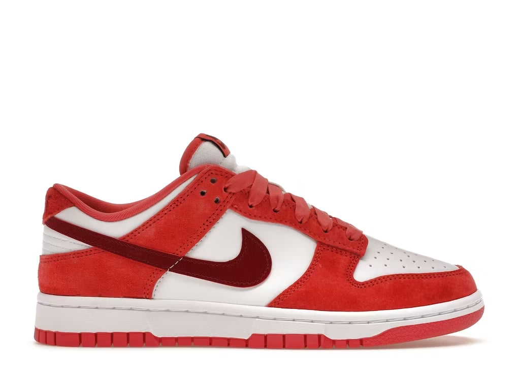 Nike Dunk Low Valentine's Day (Women's)